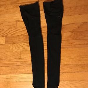 Lululemon Black Merino Wool Leg Warmers.
